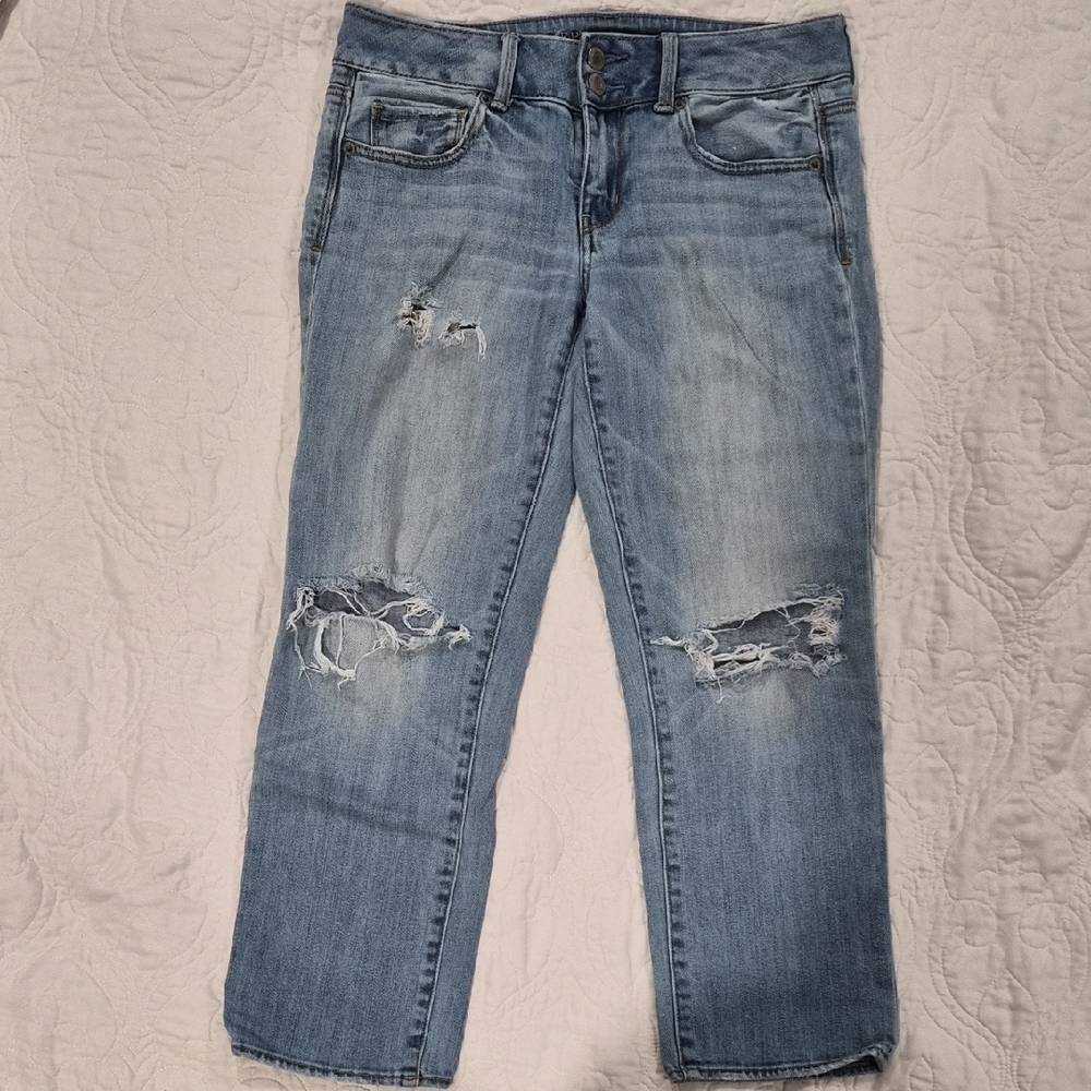 American Eagle Artist Crop Light Blue Boyfriend Jeans Size 4